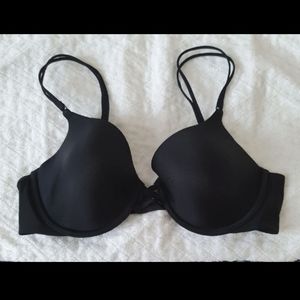 Great condition VICTORIA'S SECRET full coverage black bra 34C